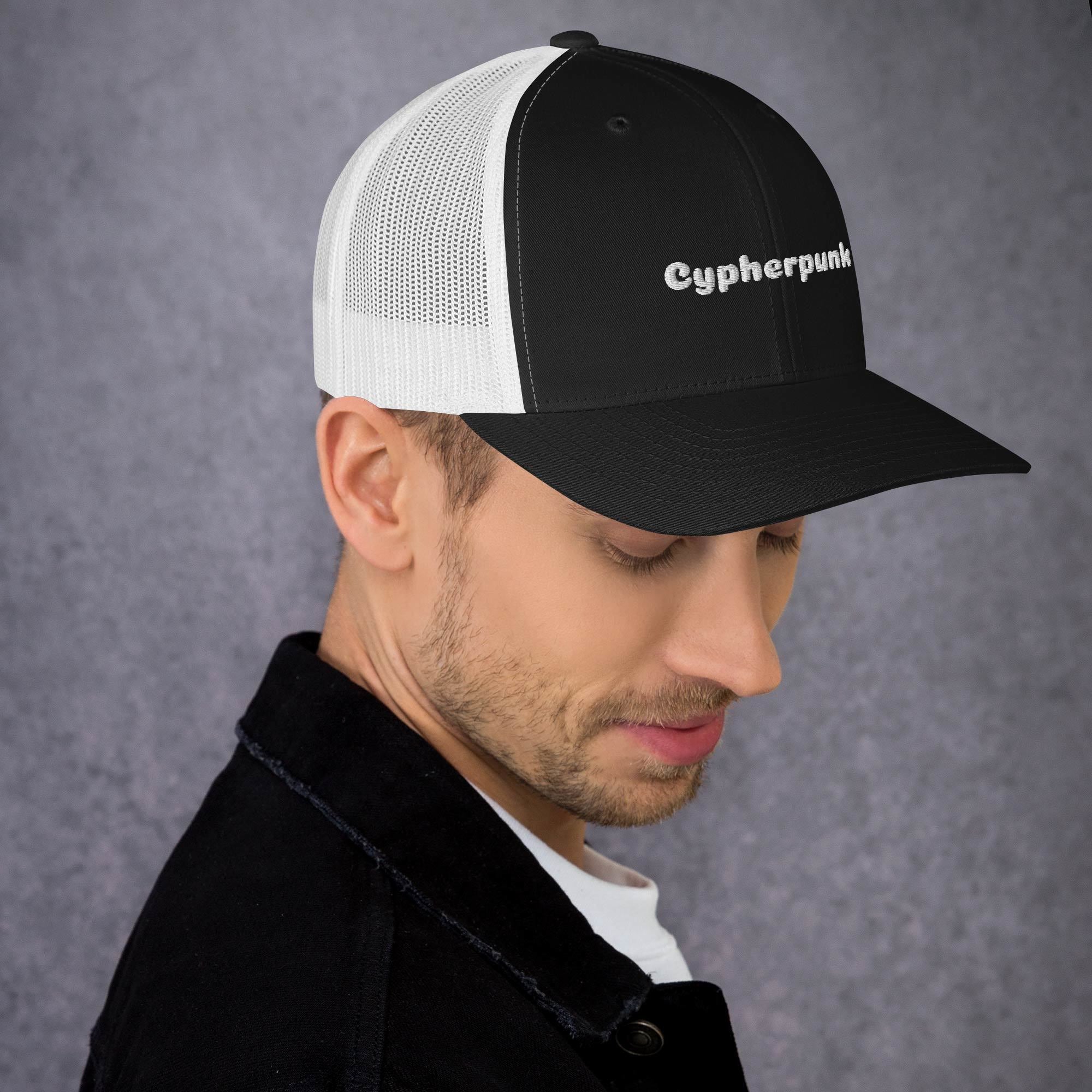 Casquette cypherpunk